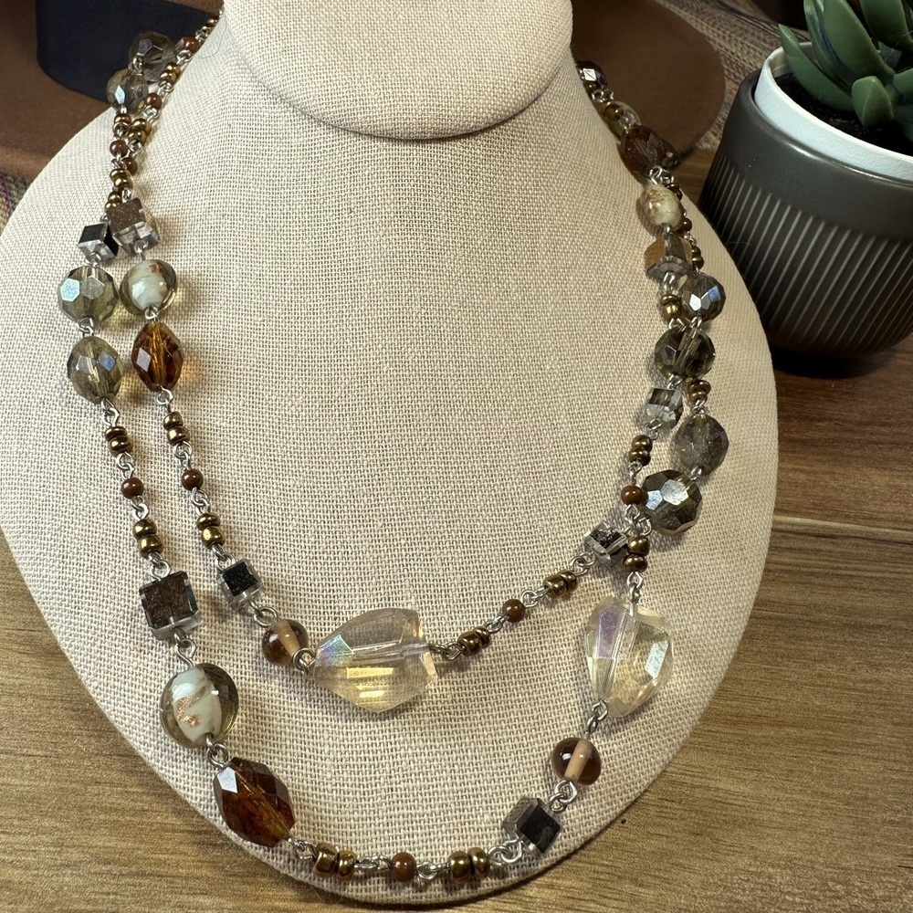 19” Beaded Neckace can wrap and wear as double necklace